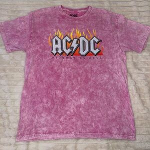 AC/DC Women’s T-Shirt in Pink with Graphic Design